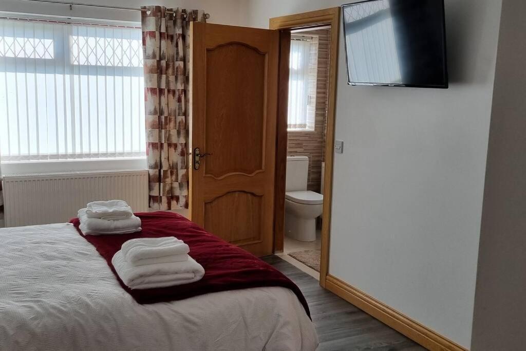 Grace'S Place With Hot Tub & Games Room Carrickfergus Exterior foto